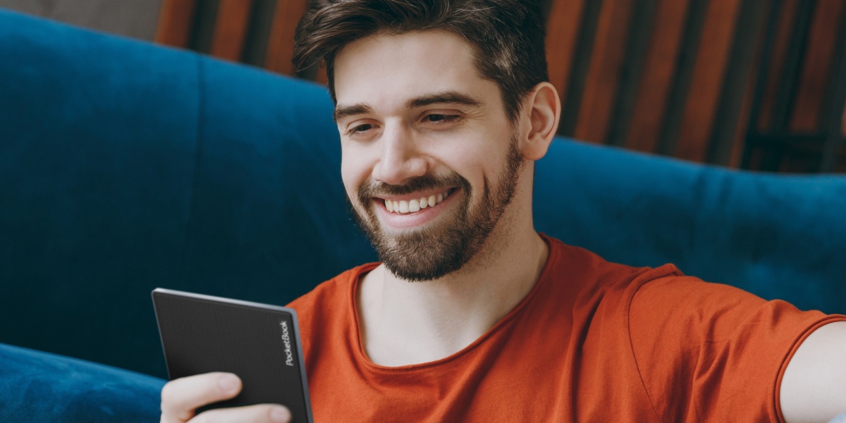 VERSE PRO COLOR: UN E-READER TASCABILE PER LEGGERE A COLORI